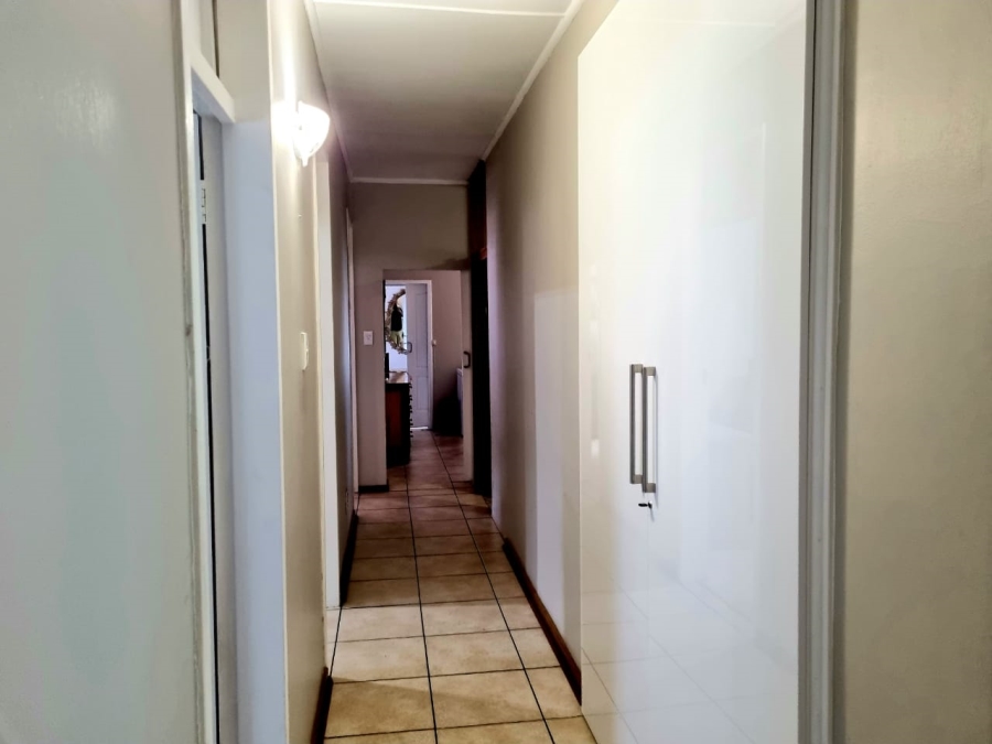 4 Bedroom Property for Sale in Monument Heights Northern Cape